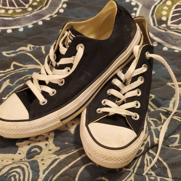 Converse - Picture 2 of 4